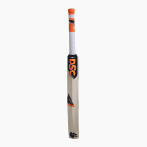 DSC Krunch Intense Middler Cricket Bat